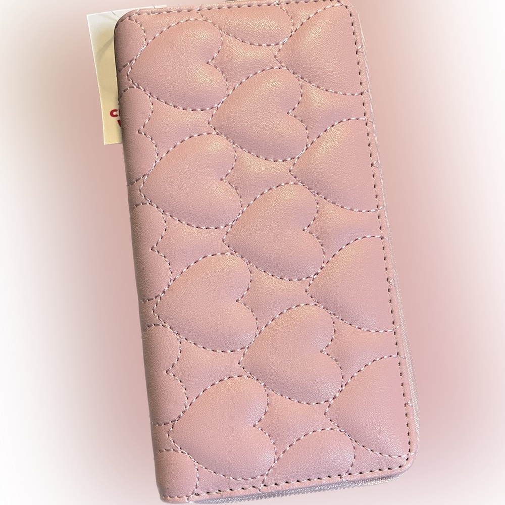 🌵. Women’s Chevron Wallet NWOT